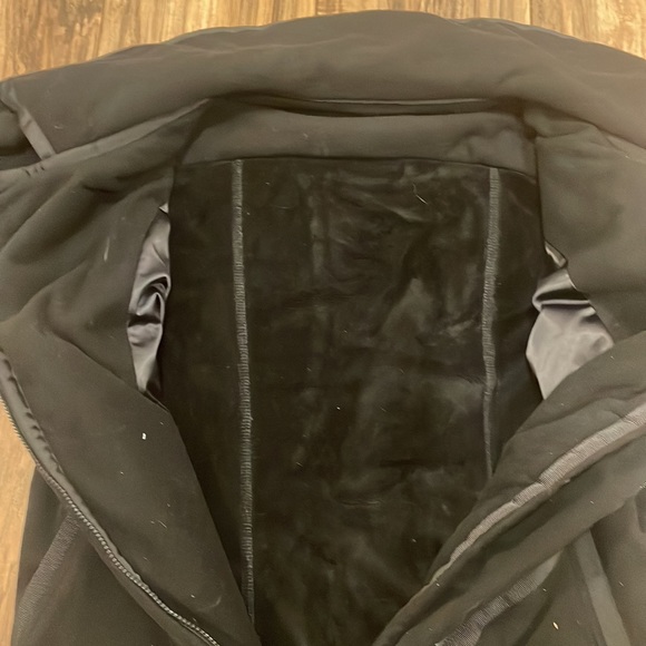 Lululemon Moto Asymmetrical Black Full Zip size 6 - Picture 9 of 10